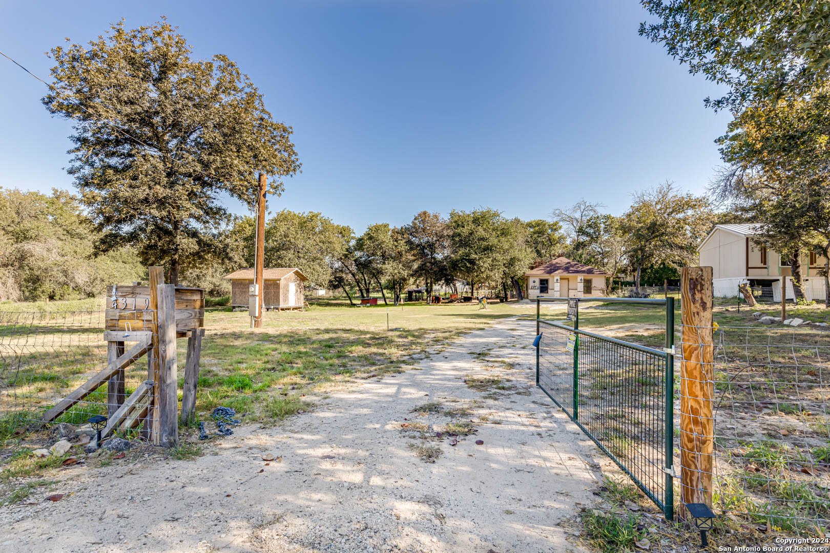 4319 New Mathis Road Elmendorf, TX 78112 - Photo 1 of 1 Gallery Image 1