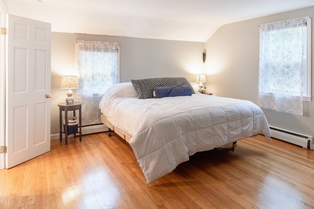 20 Stage Coach Road Boxford, MA 01921 - Photo 5 of 18