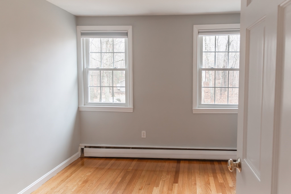 20 Stage Coach Road Boxford, MA 01921 - Photo 7 of 18