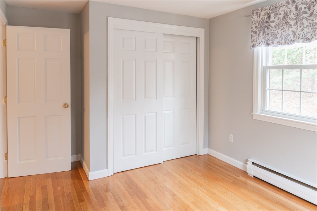 20 Stage Coach Road Boxford, MA 01921 - Photo 8 of 18
