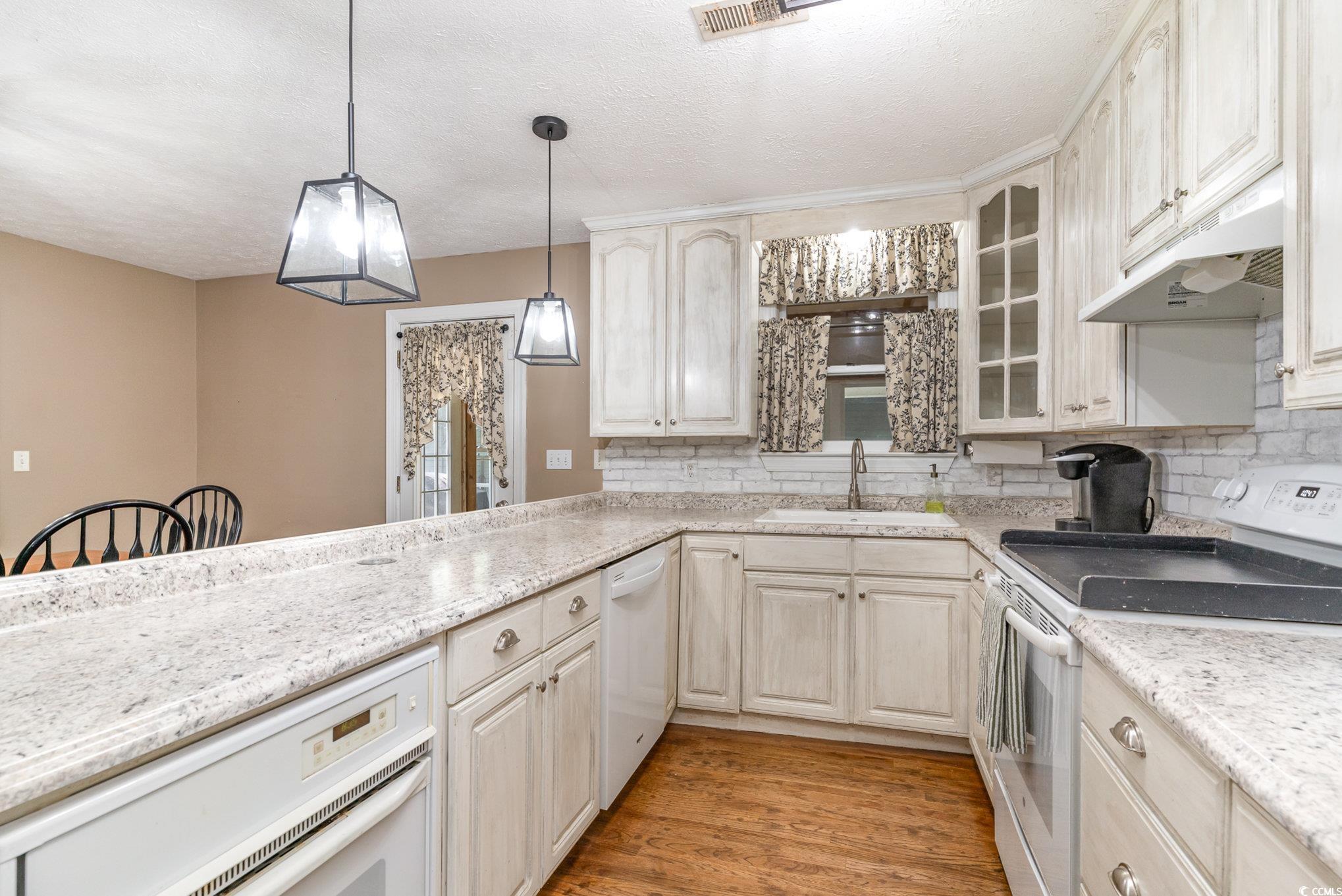 1359 Rodney Road Conway, SC 29526 - Photo 20 of 40 Kitchen featuring sink, electric range, light hard