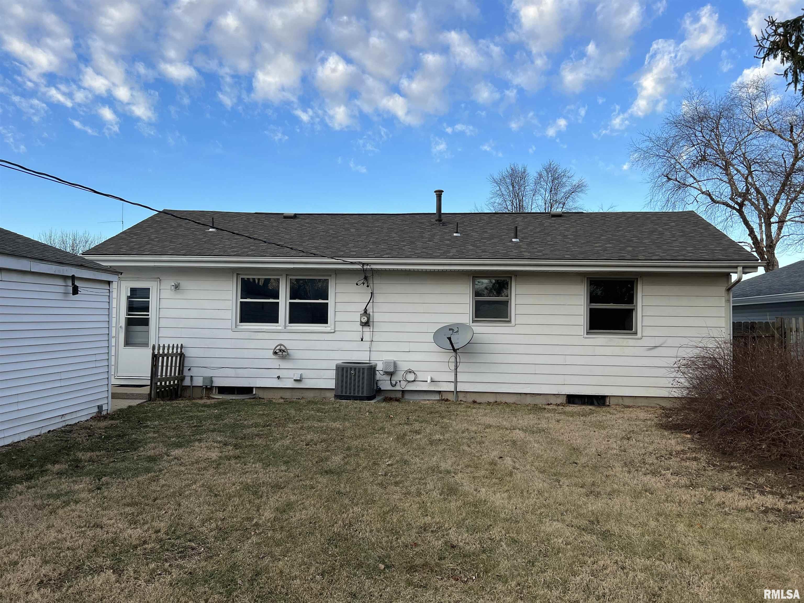 2248 East Eleanor Avenue Springfield, IL 62702 - Photo 18 of 27