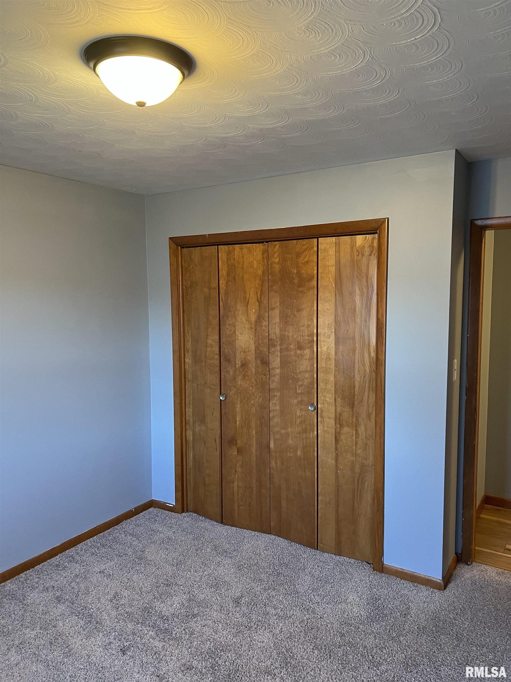 2248 East Eleanor Avenue Springfield, IL 62702 - Photo 9 of 27