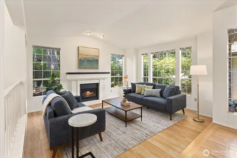 $875,000 | 6631 114th Avenue Southeast, Bellevue, WA 98006