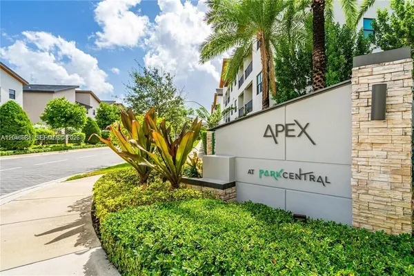 $445,000 | 8025 Northwest 104th Avenue, Unit 31, Doral, FL 33178