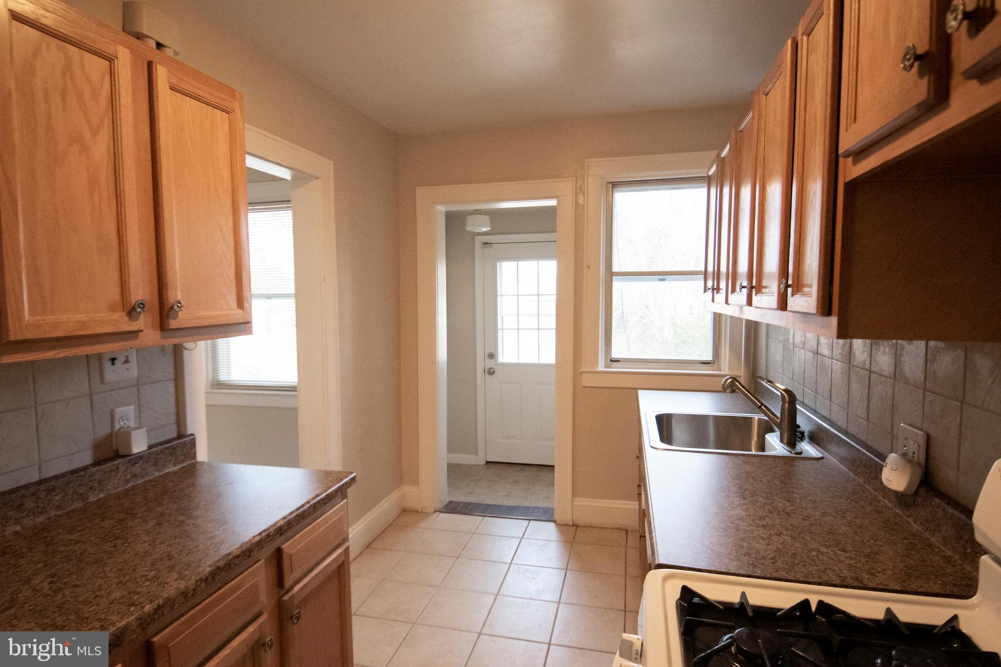 7038 Dunbar Road Baltimore, MD 21222 - Photo 6 of 33 Gallery Image 6