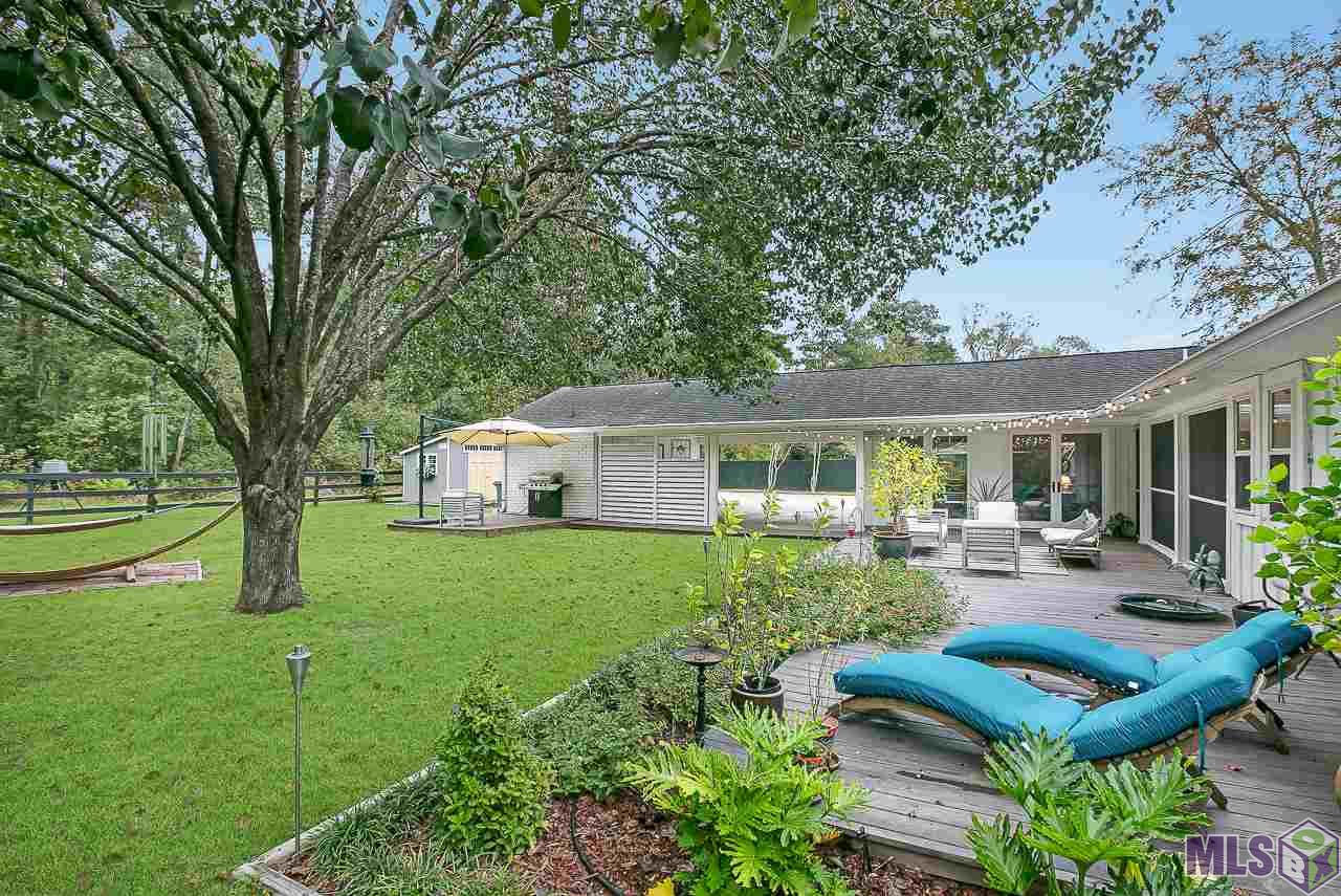 3727 Woodland Ridge Boulevard Baton Rouge, LA 70816 - Photo 7 of 33 Amazing patio area