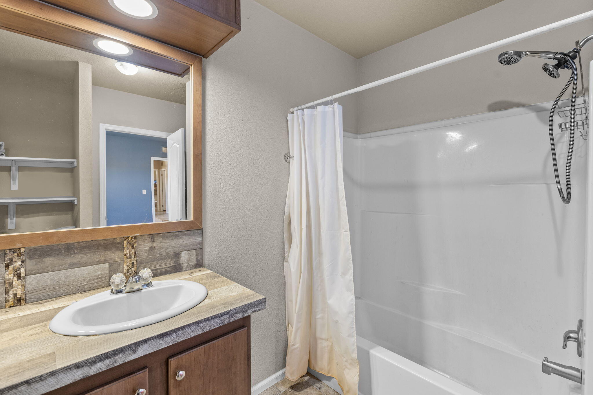 486 Washington Avenue Metolius, OR 97741 - Photo 11 of 20 2024_09_23_486_washington_ave_metolius-1