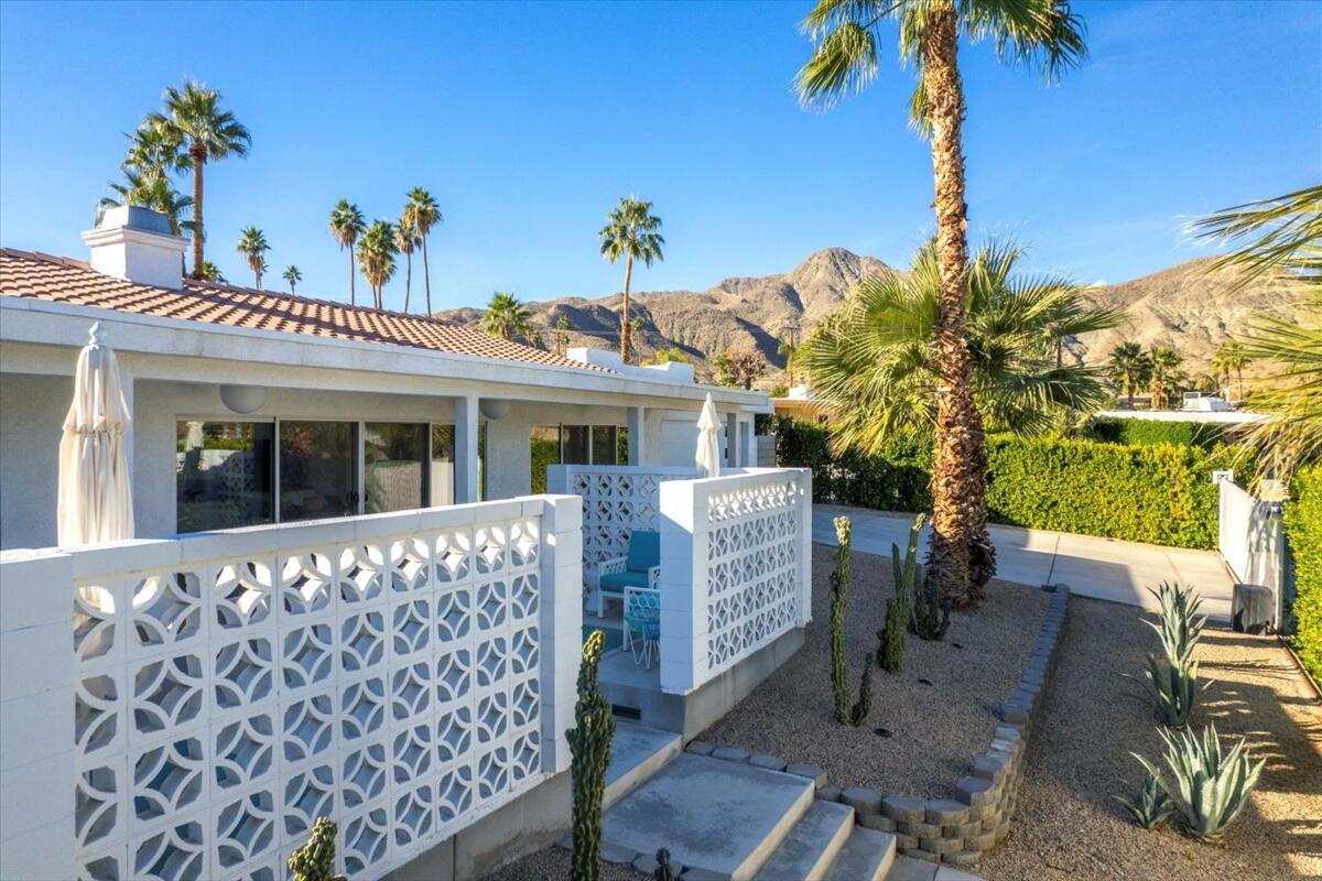 68159 Mountain View Road Cathedral City, CA 92234 - Photo 4 of 77 a view of a house with a garden