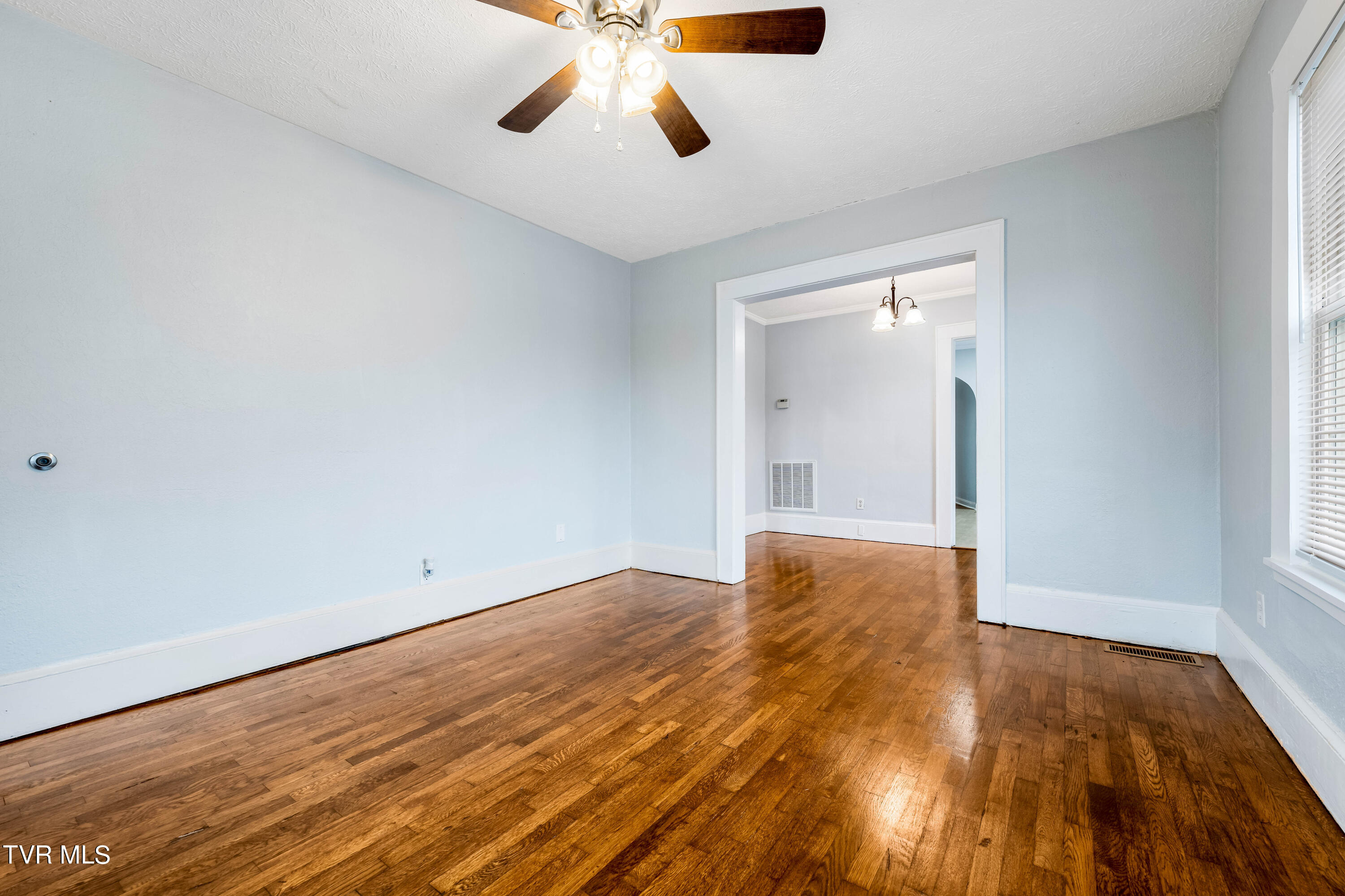 1029 Heather Road Bristol, VA 24201 - Photo 11 of 25 1029 Heather Rd (15 of 29)