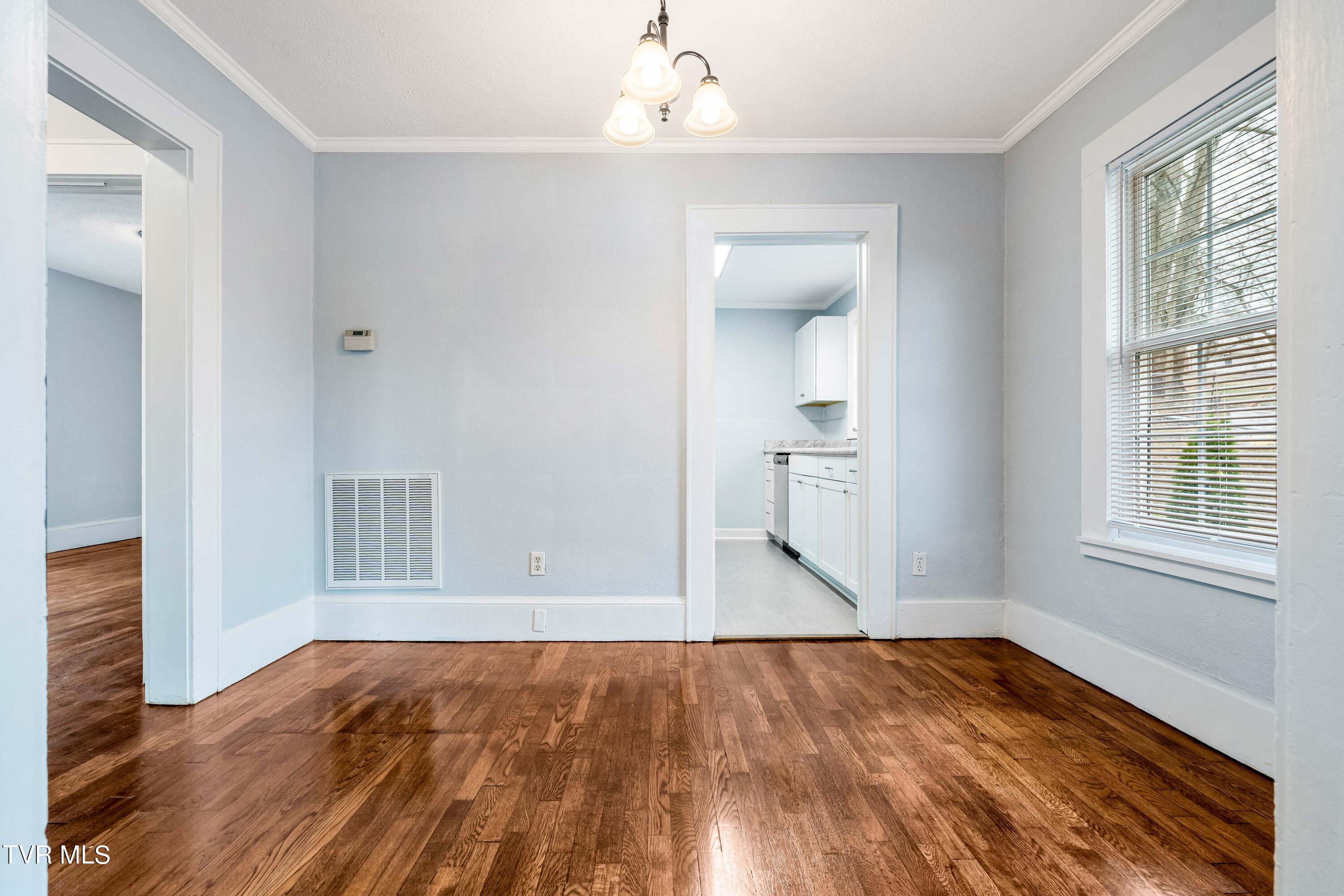 1029 Heather Road Bristol, VA 24201 - Photo 12 of 25 1029 Heather Rd (16 of 29)