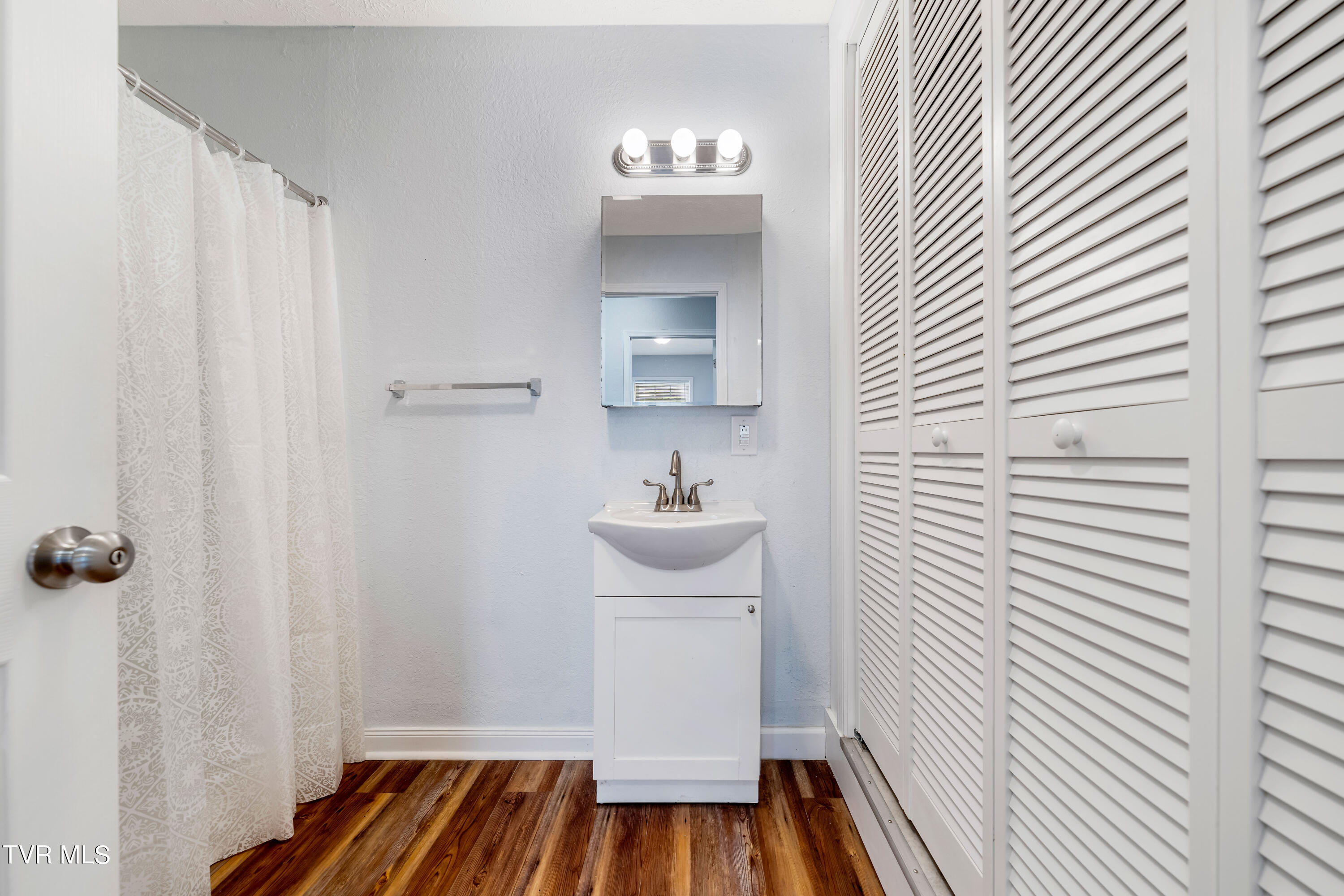 1029 Heather Road Bristol, VA 24201 - Photo 19 of 25 1029 Heather Rd (23 of 29)