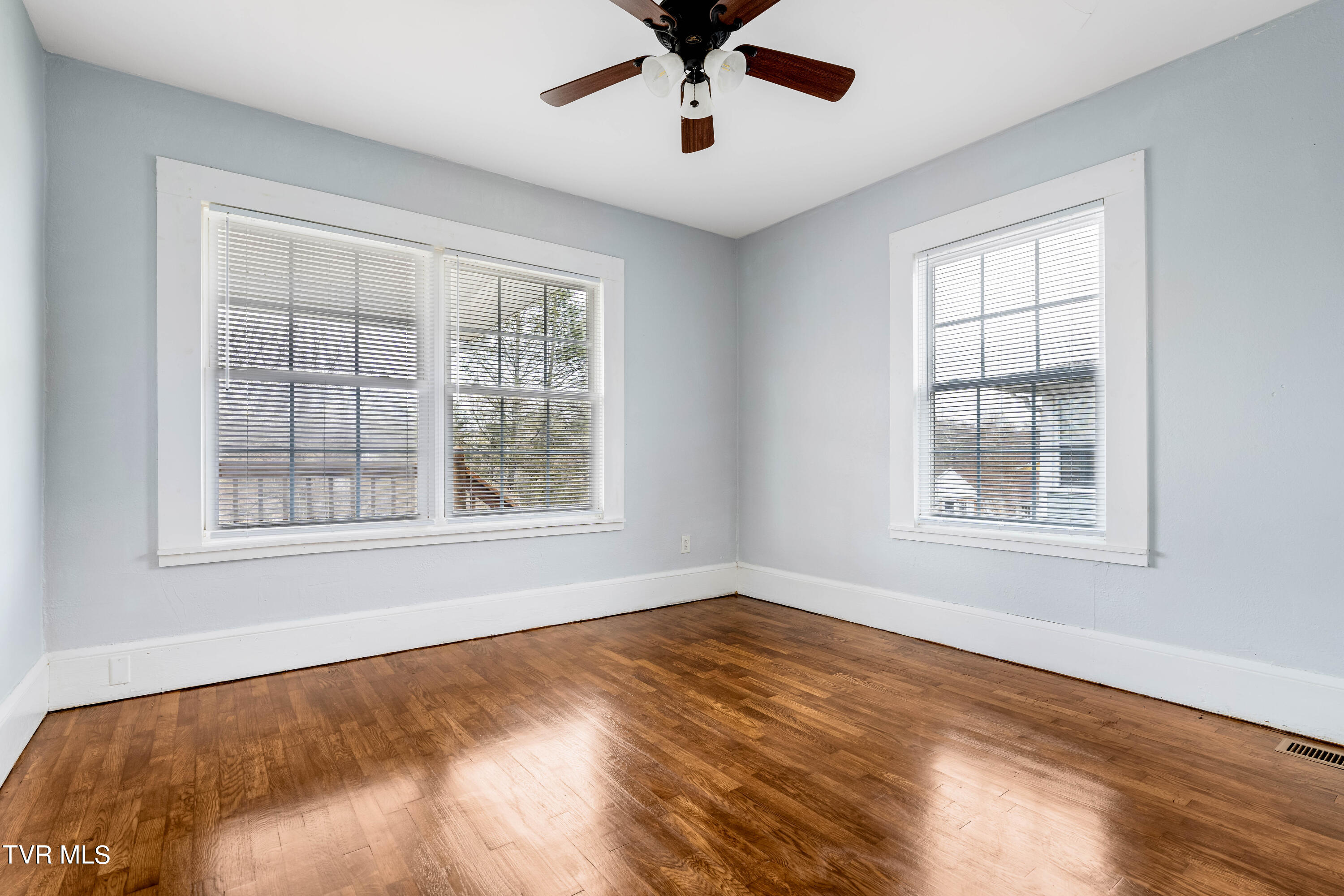 1029 Heather Road Bristol, VA 24201 - Photo 22 of 25 1029 Heather Rd (26 of 29)