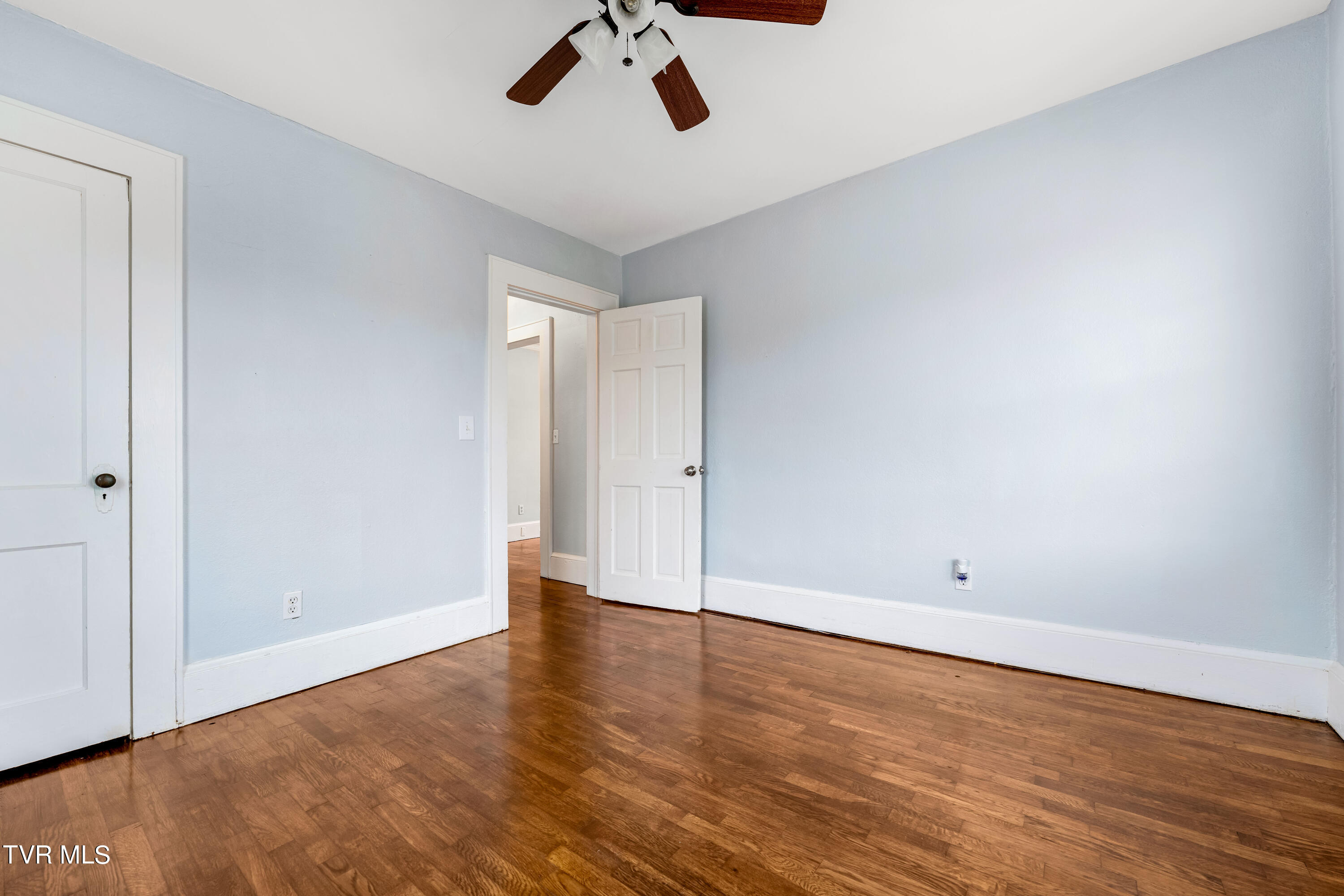 1029 Heather Road Bristol, VA 24201 - Photo 23 of 25 1029 Heather Rd (27 of 29)