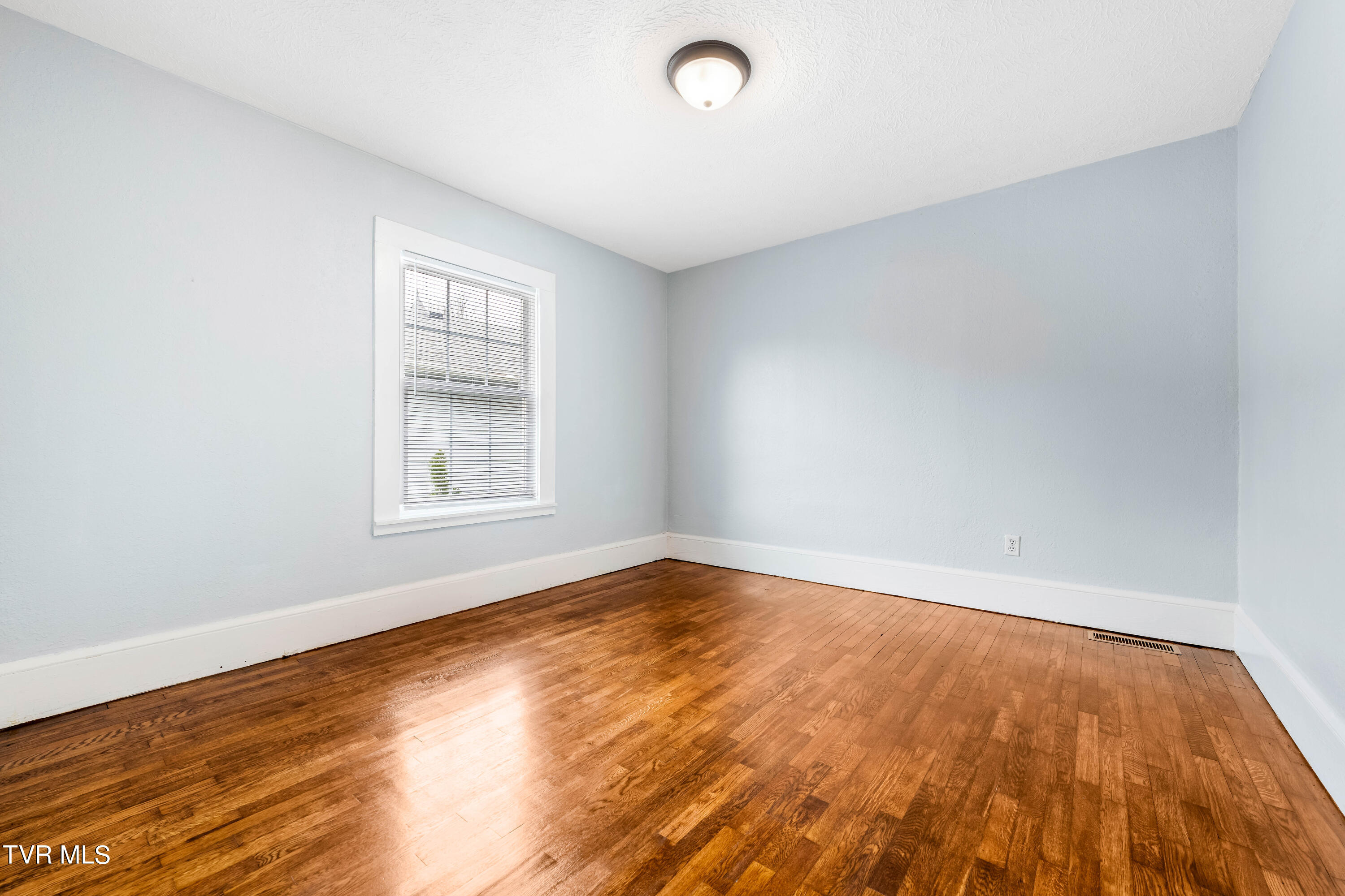 1029 Heather Road Bristol, VA 24201 - Photo 24 of 25 1029 Heather Rd (28 of 29)