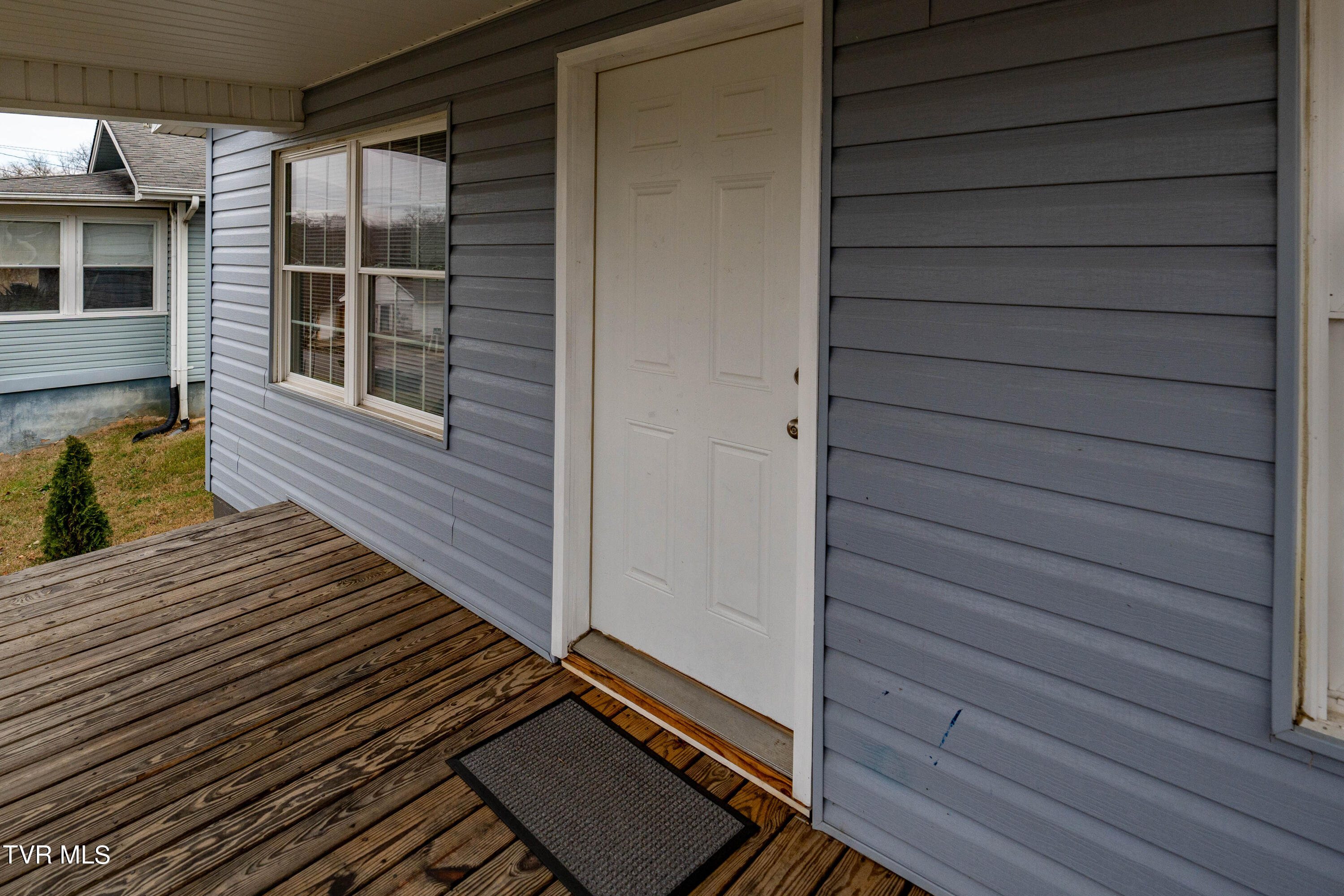 1029 Heather Road Bristol, VA 24201 - Photo 4 of 25 1029 Heather Rd (4 of 29)