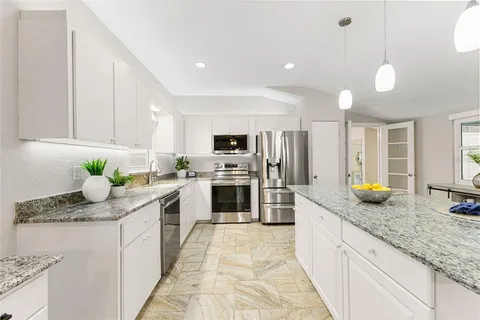 $819,950 | 10832 54th Avenue North, St. Petersburg, FL 33708