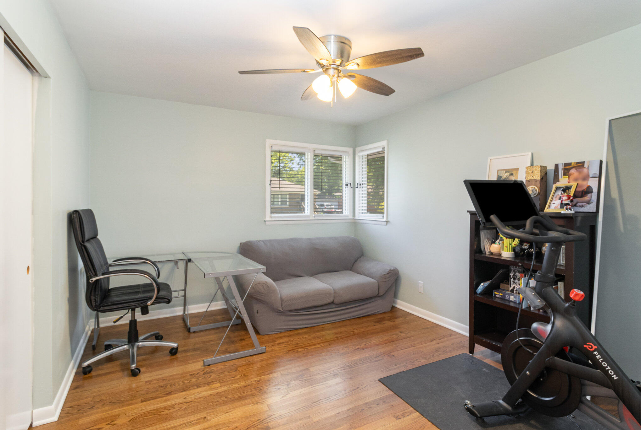 3131 Wirth Road Highland, IN 46322 - Photo 23 of 31 a living room with furniture and a window