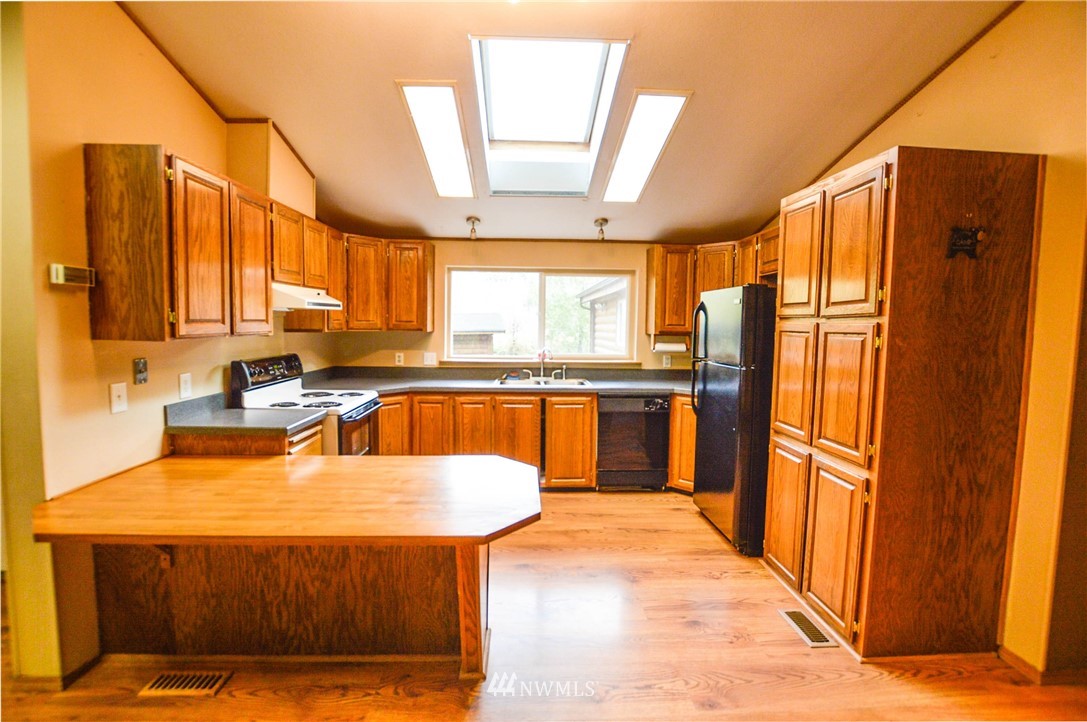 247 Rutherford Lane Castle Rock, WA 98611 - Photo 5 of 25 Gallery Image 5