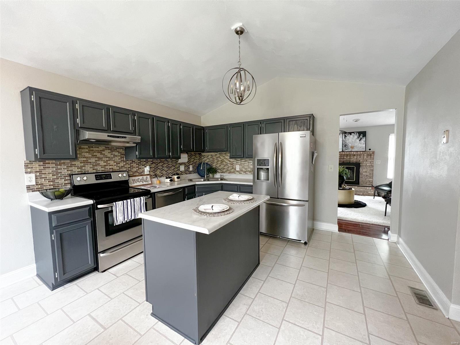 14 Rio Verde Drive Belleville, IL 62221 - Photo 21 of 44 Gallery Image 21
