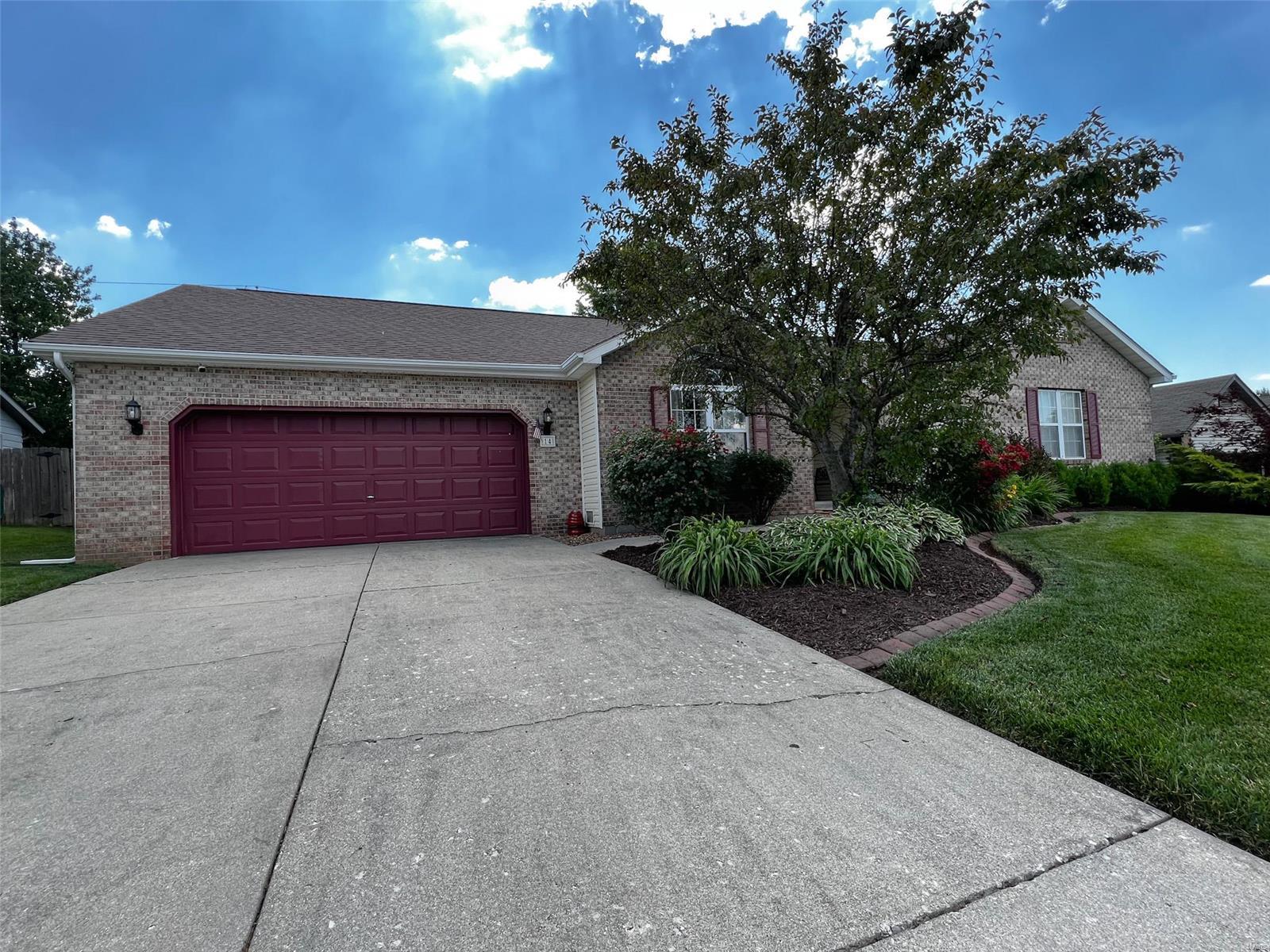 14 Rio Verde Drive Belleville, IL 62221 - Photo 3 of 44 Gallery Image 3