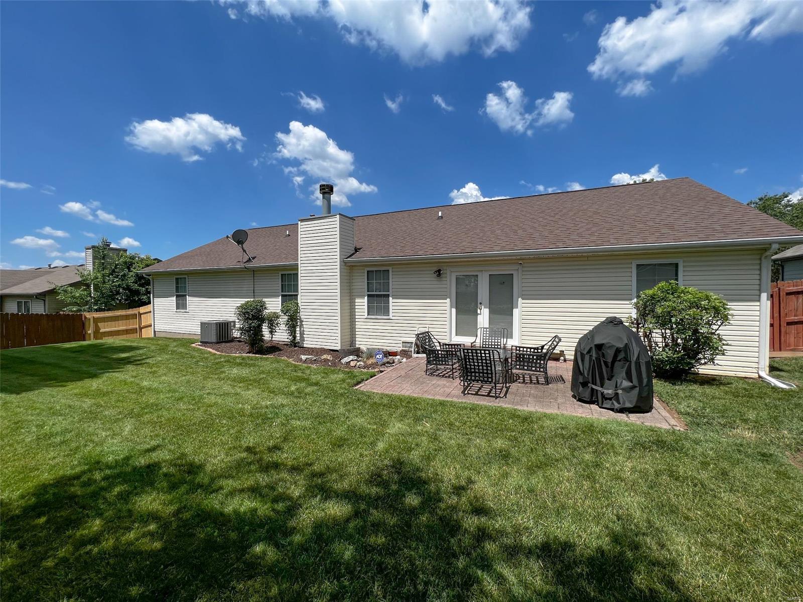 14 Rio Verde Drive Belleville, IL 62221 - Photo 7 of 44 Gallery Image 7