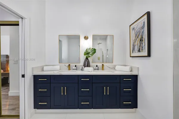 $555,000 | 104 Wedgewood Lakes South, Greenacres, FL 33463