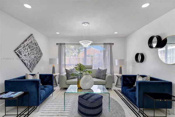 $555,000 | 104 Wedgewood Lakes South, Greenacres, FL 33463