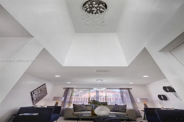 $555,000 | 104 Wedgewood Lakes South, Greenacres, FL 33463