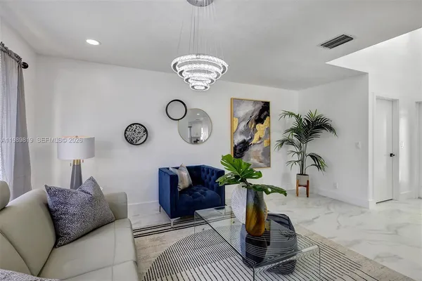 $555,000 | 104 Wedgewood Lakes South, Greenacres, FL 33463