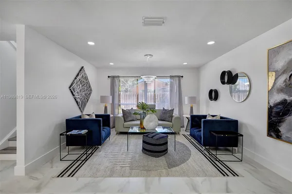 $555,000 | 104 Wedgewood Lakes South, Greenacres, FL 33463