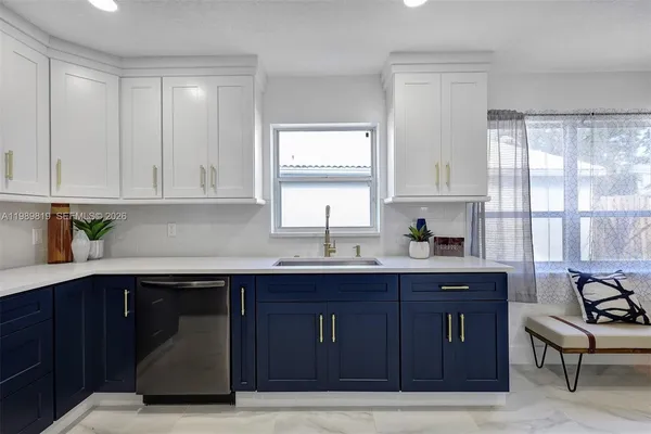 $555,000 | 104 Wedgewood Lakes South, Greenacres, FL 33463