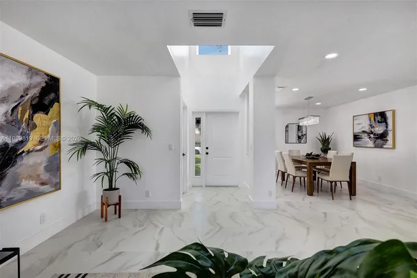 $555,000 | 104 Wedgewood Lakes South, Greenacres, FL 33463