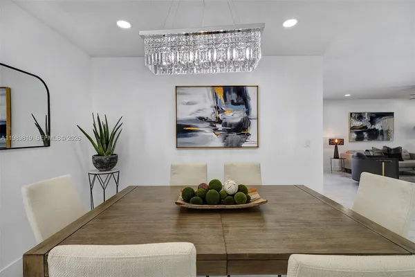 $555,000 | 104 Wedgewood Lakes South, Greenacres, FL 33463