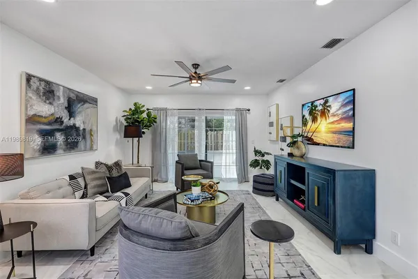 $555,000 | 104 Wedgewood Lakes South, Greenacres, FL 33463