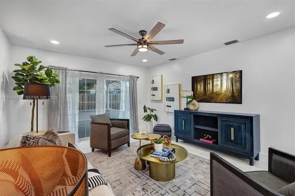 $555,000 | 104 Wedgewood Lakes South, Greenacres, FL 33463