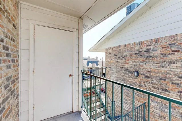 $850 | 9520 Royal Lane, Unit 308, Dallas, TX 75243