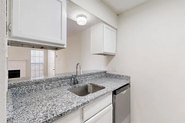 $850 | 9520 Royal Lane, Unit 308, Dallas, TX 75243