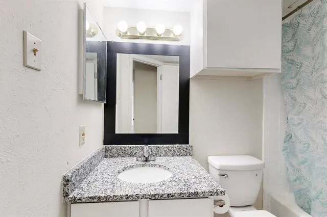 $850 | 9520 Royal Lane, Unit 308, Dallas, TX 75243