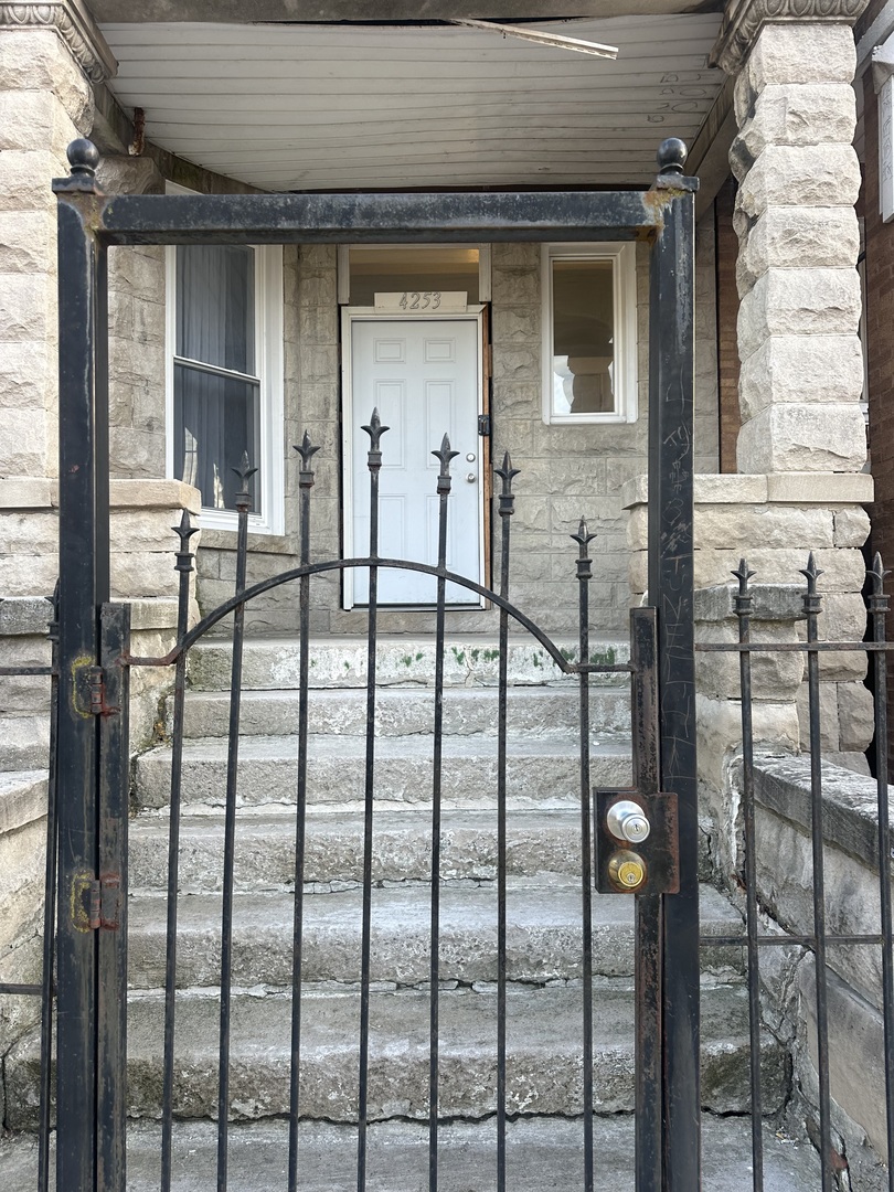 4253 West Wilcox Street, Unit 2 Chicago, IL 60624 - Photo 1 of 5