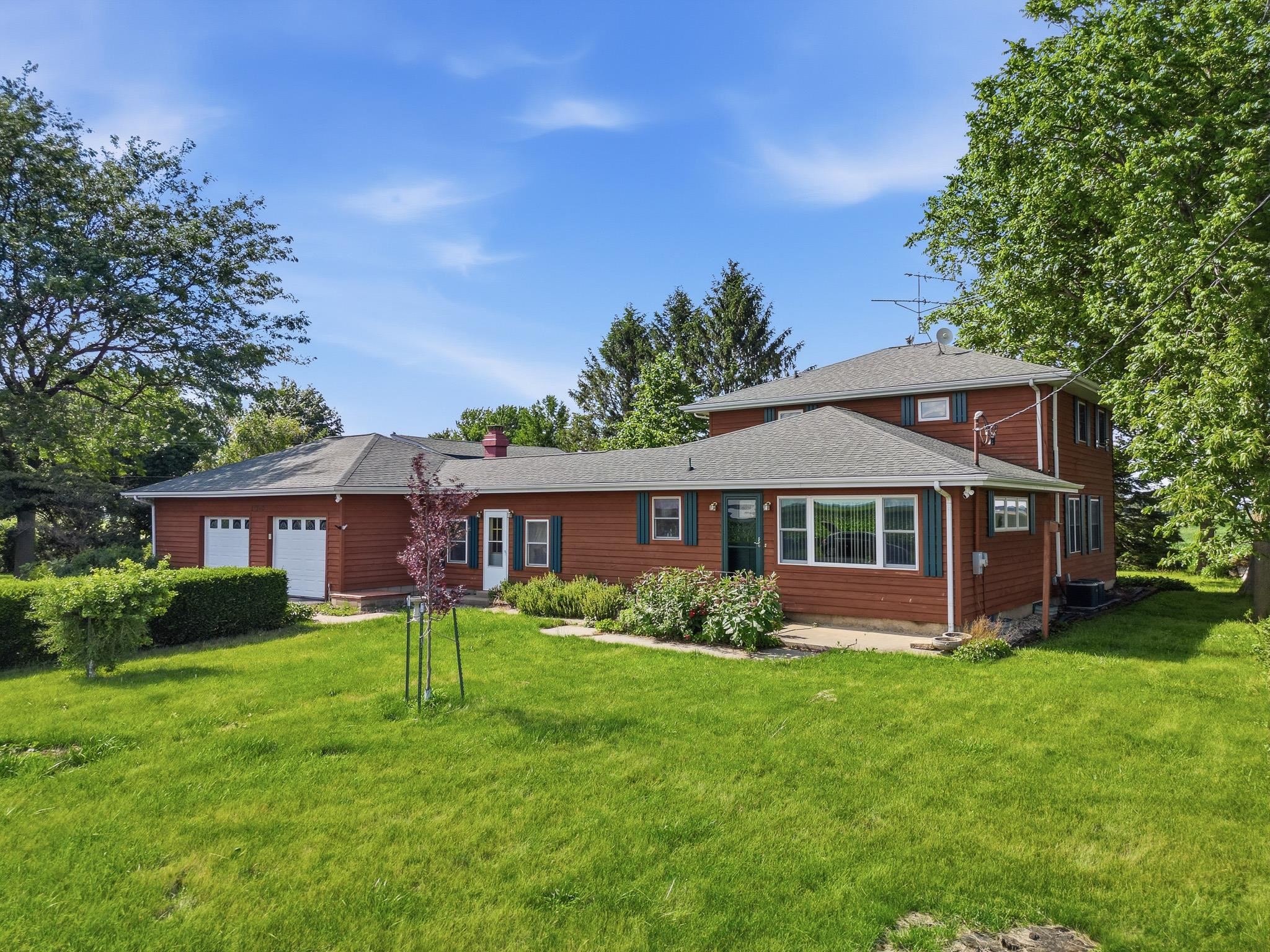 31040 Penrose Road Sterling, IL 61081 - Photo 2 of 31