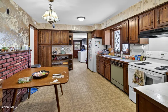 $215,000 | 1617 Campbell Avenue, Schenectady, NY 12306