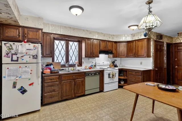 $215,000 | 1617 Campbell Avenue, Schenectady, NY 12306