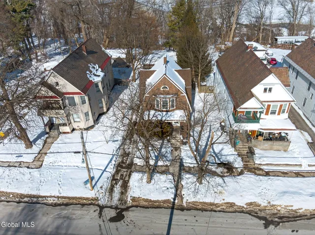 $215,000 | 1617 Campbell Avenue, Schenectady, NY 12306