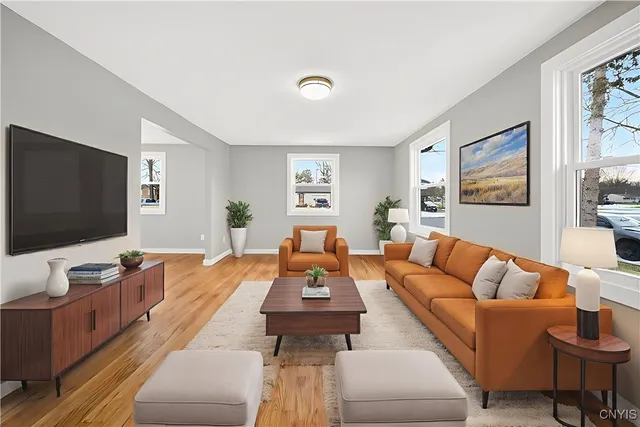 $289,900 | 4115 Poplar Drive, Clay, NY 13090