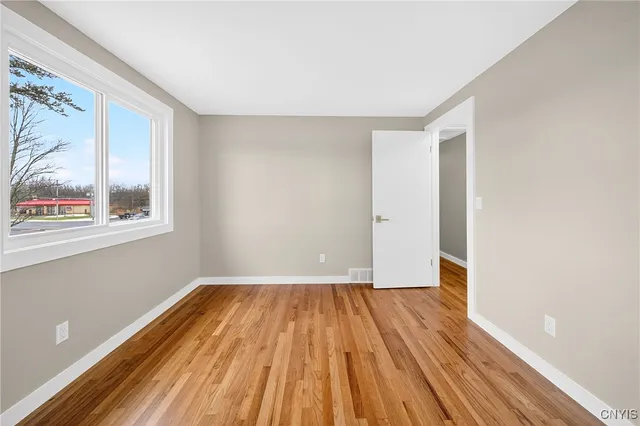 $289,900 | 4115 Poplar Drive, Clay, NY 13090