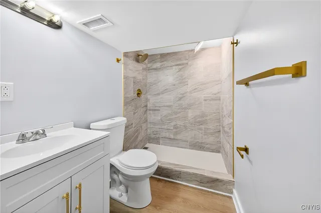 $289,900 | 4115 Poplar Drive, Clay, NY 13090