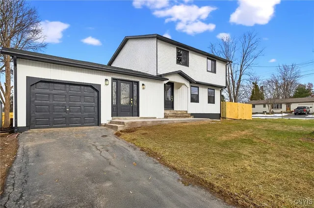 $289,900 | 4115 Poplar Drive, Clay, NY 13090