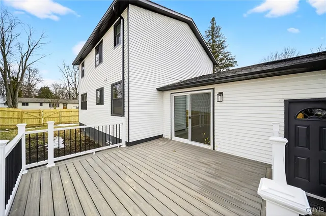 $289,900 | 4115 Poplar Drive, Clay, NY 13090