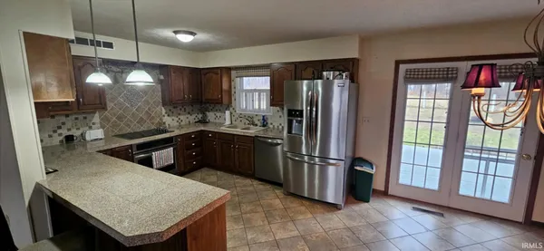 $242,000 | 3653 West County Road 200 North, New Castle, IN 47362